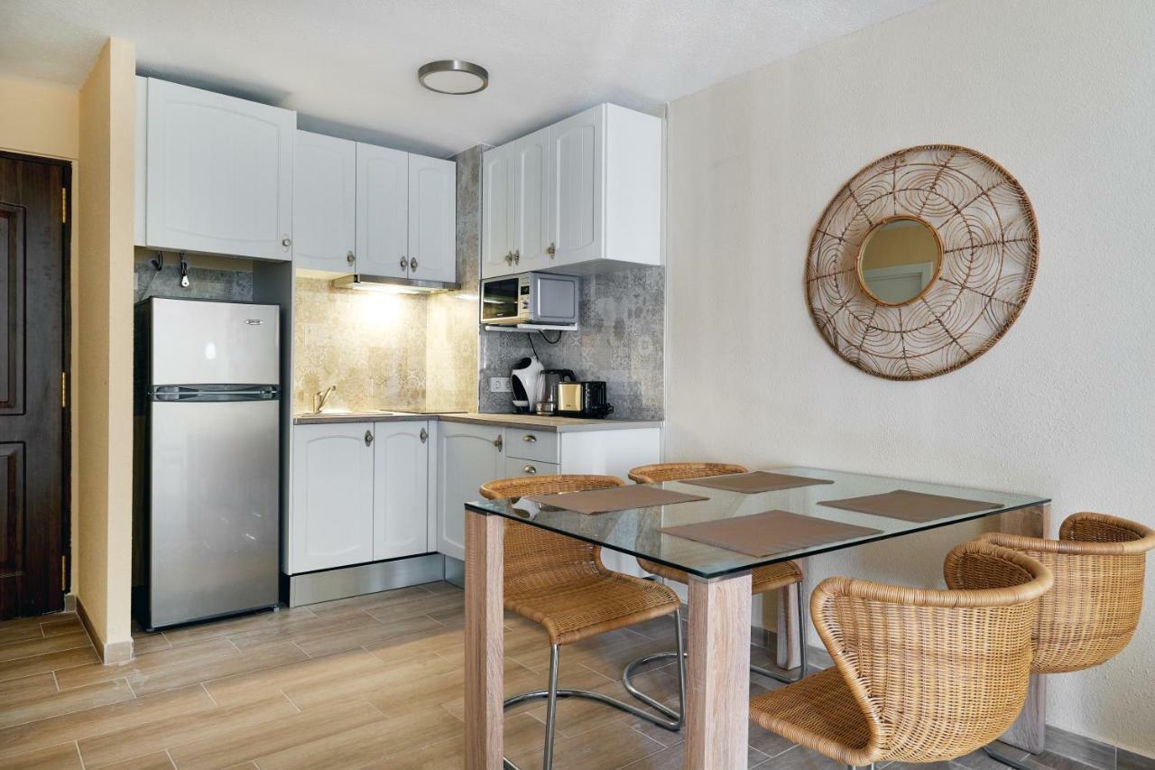 Apartments Cura Beach Proa 托雷维耶哈 外观 照片