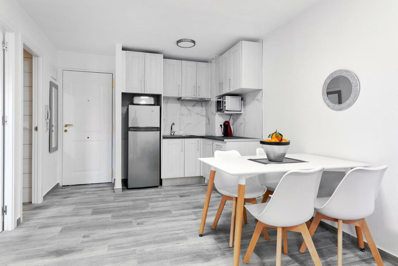 Apartments Cura Beach Proa 托雷维耶哈 外观 照片