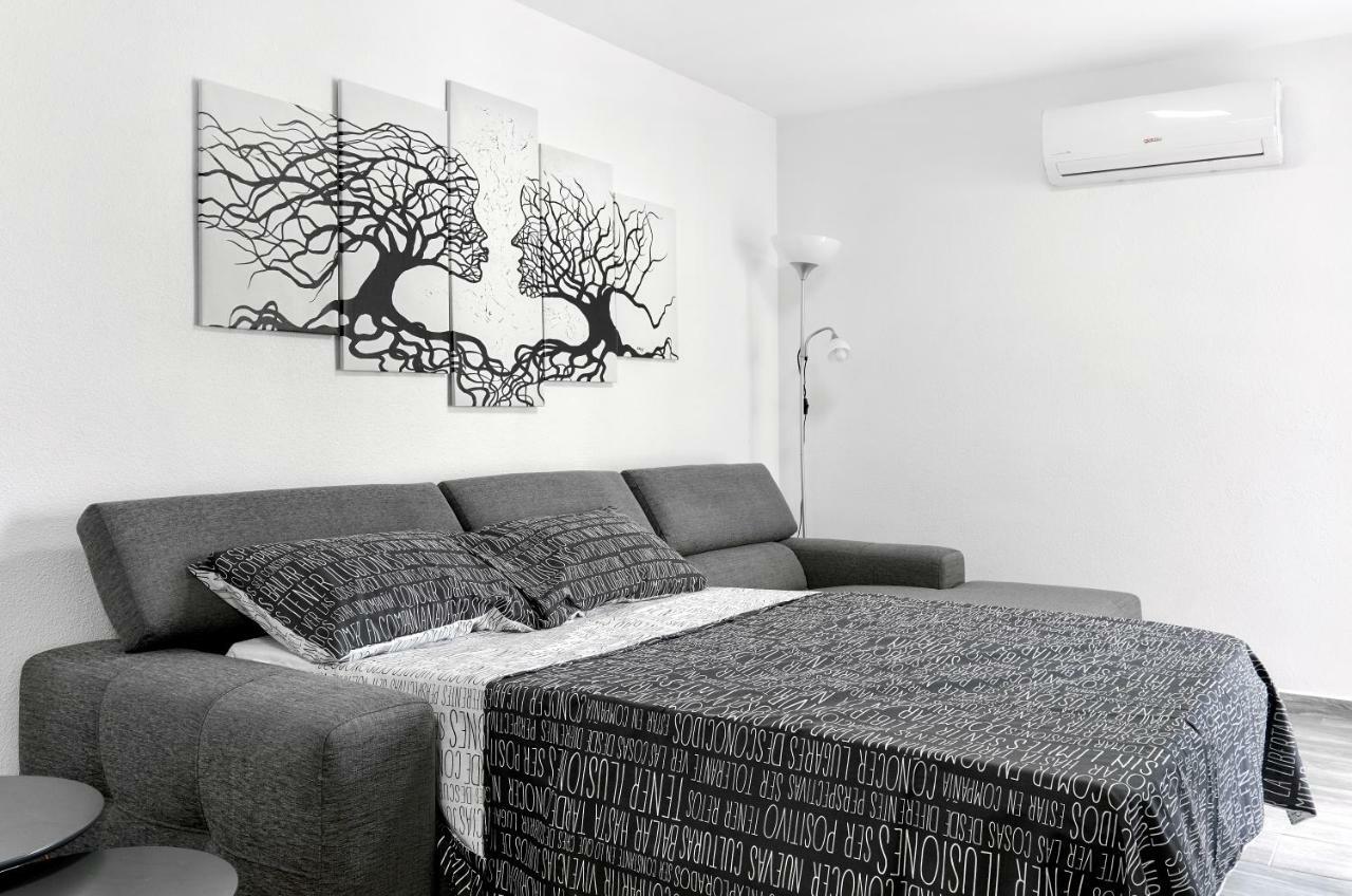 Apartments Cura Beach Proa 托雷维耶哈 外观 照片